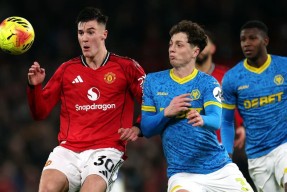 开云体育 -关于国际比赛日突围战来临；曼联围绕德甲绝杀压哨；赛场秩序良好；控场能力受关注的信息