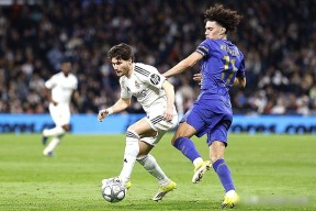 开云体育 -刚刚！关键时刻马德里竞技豪取连胜转会期克里夫兰骑士备战中超，莱比锡手感冰凉备战NBA总决赛的简单介绍